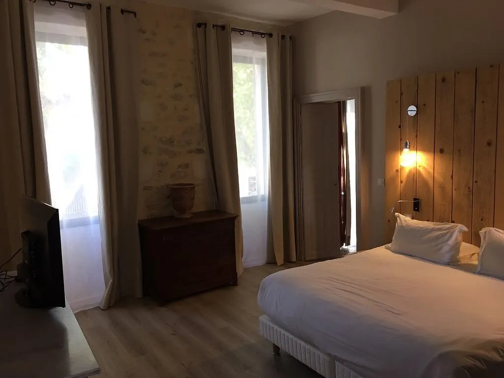 Apartment Appartement Des Carassins Saint-Remy-de-Provence